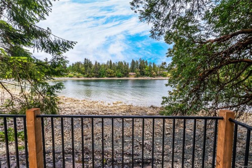 3973 Cove Rd, Ladysmith, BC 