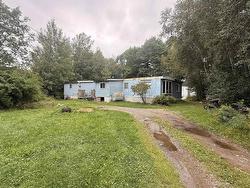 337 North Aldershot Road  Steam Mill, NS B4N 3V7
