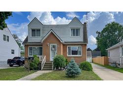 437 BRIGHT Street Sarnia, ON N7T 4G7