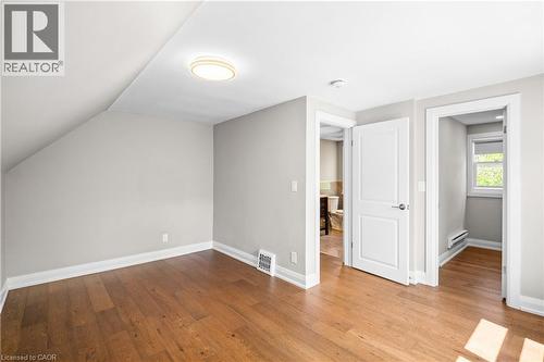 Primary Bedroom w/ walk-in closet - 723 Hager Avenue, Burlington, ON 