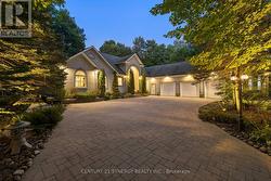 5732 QUEENSCOURT CRESCENT Ottawa, ON K4M 1K3