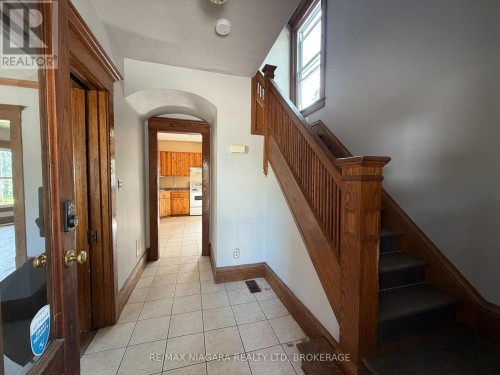 4712 COOKMAN CRESCENT , Niagara Falls (Downtown), Ontario L2E 1C2 2