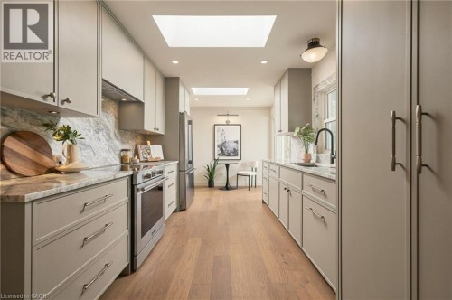 571 Leonard Court, Burlington, ON 