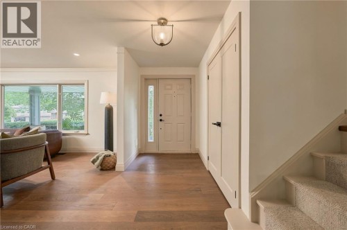 571 Leonard Court, Burlington, ON 