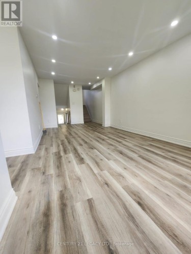 52 RUSTHALL WAY , Brampton, Ontario L6V 3R6 4