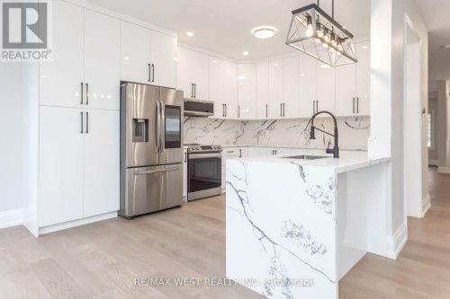 5843 Rainspring Drive, Mississauga, ON 