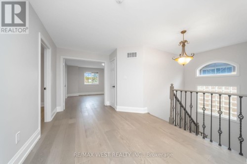 5843 Rainspring Drive, Mississauga, ON 