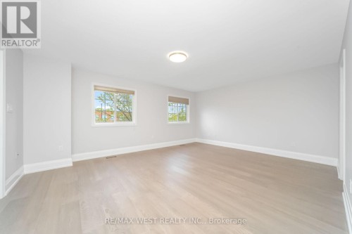 5843 Rainspring Drive, Mississauga, ON 