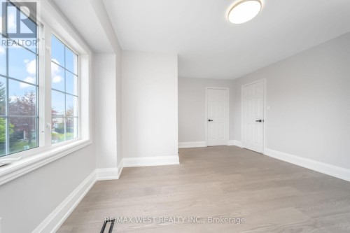 5843 Rainspring Drive, Mississauga, ON 