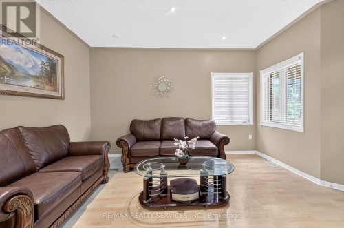 703 Twain Avenue, Mississauga, ON 