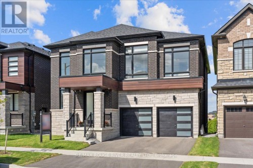 39 ARMILIA PLACE  Whitby, ON L1P 0P8
