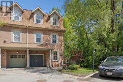 13 E J LENNOX WAY  Markham, ON L3R 5K7