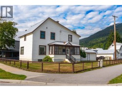 514 Fourth Street E Revelstoke, BC V0E 2S0
