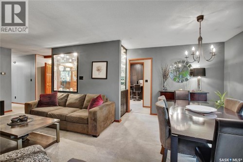 30 Yale Crescent, Saskatoon, SK 
