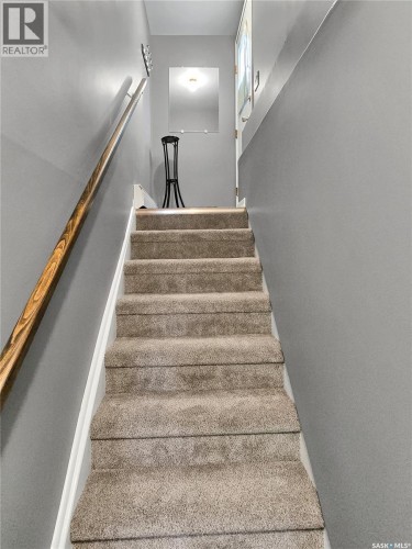 30 Yale Crescent, Saskatoon, SK 