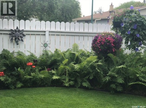 30 Yale Crescent, Saskatoon, SK 
