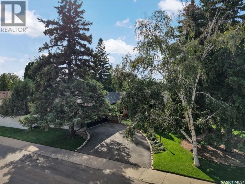 30 Yale Crescent, Saskatoon, SK 