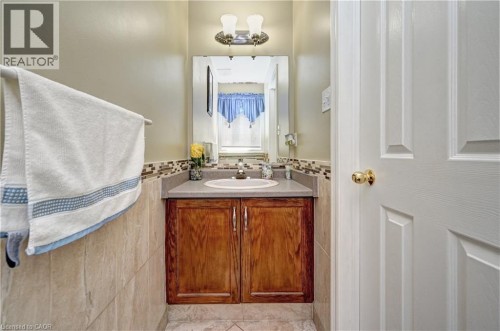 447 Hidden Creek Drive, Kitchener, ON 