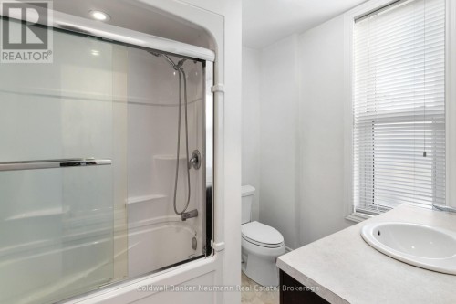 A - 56 YARMOUTH STREET , Guelph (Downtown), Ontario N1H 4G3 5