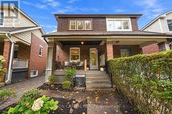 72 ROBBINS AVENUE Toronto, ON M4L 1X3