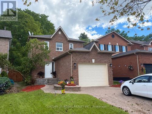 67 FULTON CRESCENT  Whitby, ON L1R 2E1