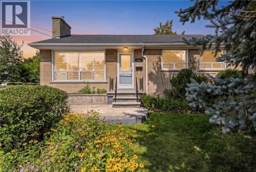 408 KINGSLEIGH Court  Milton, ON L9T 1X7