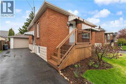 65 EAST 11TH Street Unit# Main Floor , Hamilton, Ontario L9A 3T3 3
