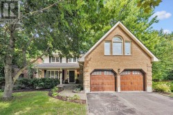 17 SUGARBUSH PLACE  Guelph (Willow West/Sugarbush/West Acres), ON N1H 7Z1
