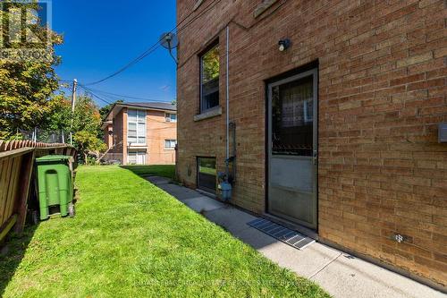 BASEMENT APARTMENT - 20 PARK BOULEVARD , Toronto, Ontario M8W 1G7 3