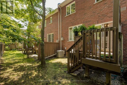 4 - 2410 Woodward Avenue, Burlington, ON 