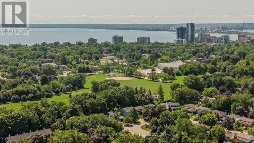 4 - 2410 Woodward Avenue, Burlington, ON 