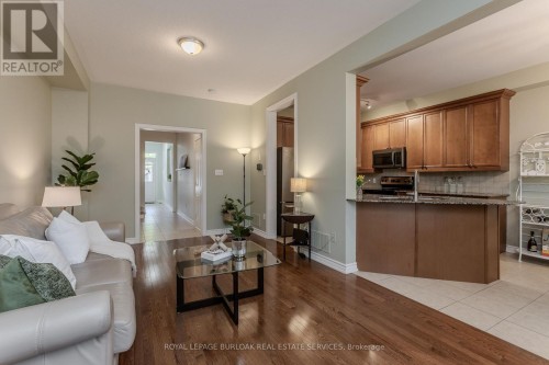 4 - 2410 Woodward Avenue, Burlington, ON 