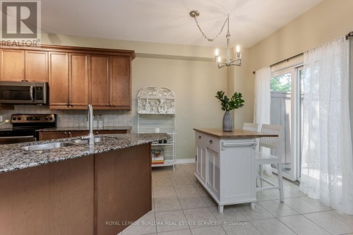 4 - 2410 Woodward Avenue, Burlington, ON 