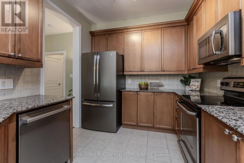 4 - 2410 Woodward Avenue, Burlington, ON 