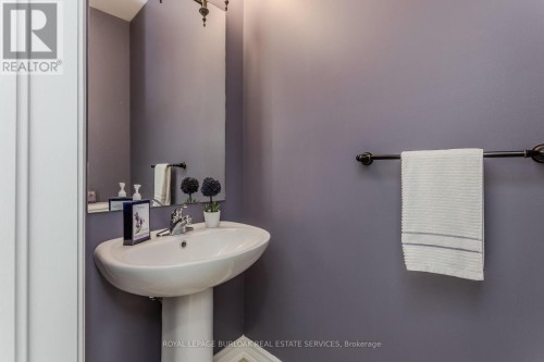 4 - 2410 Woodward Avenue, Burlington, ON 