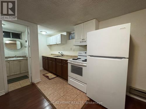 BASEMENT - 45 ROCKPORT CRESCENT , Richmond Hill, Ontario L4C 2L7 3