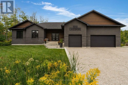 1016 LAKESHORE ROAD E  Oro-Medonte, ON L0L 1T0
