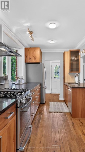 21 Cumberland Drive, Mississauga, ON 