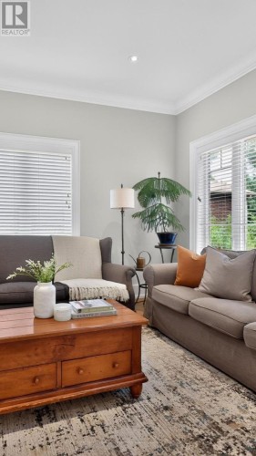21 Cumberland Drive, Mississauga, ON 
