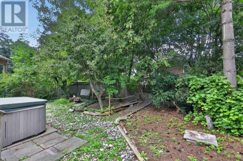 21 Cumberland Drive, Mississauga, ON 