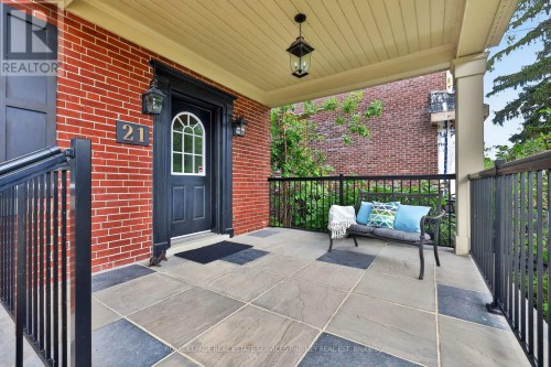 21 Cumberland Drive, Mississauga, ON 