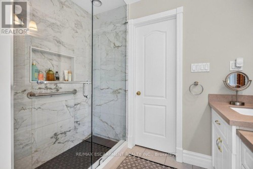 3151 Lakeshore Road, Burlington, ON 