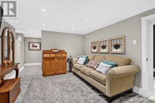 3151 Lakeshore Road, Burlington, ON 