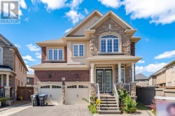18 MALPASS STREET Brampton, ON L7A 4P8