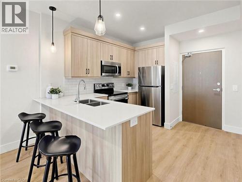 935 W TWAMLEY Street W , North Perth, Ontario N4W 1M0 3