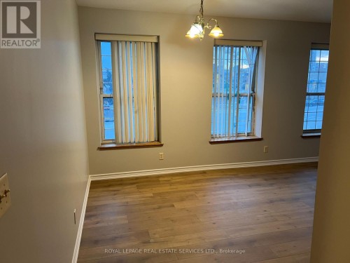 305 - 51 WYNDHAM STREET N , Guelph, Ontario N1H 4E4 5