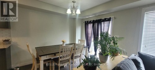 90 BLOOM CRESCENT , Hamilton, Ontario L0R 1P0 3