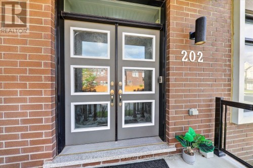 MAIN AND 2ND FOLOOR - 202 WEBB STREET , Markham, Ontario L6B 0V5 4