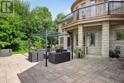 1425 Balmoral Drive, Ottawa, ON 