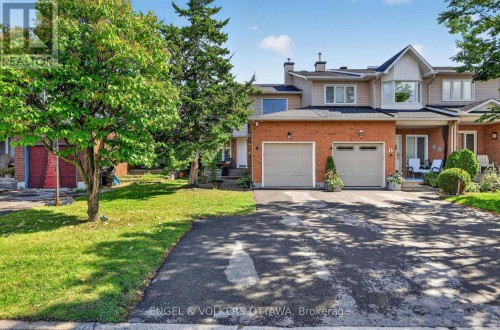 9 STREAMWOOD LANE  Ottawa, ON K1T 3R2